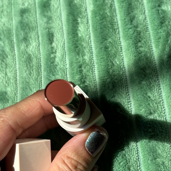 Rare Beauty by Selena Gomez Lipstick - Picture 7 of 9